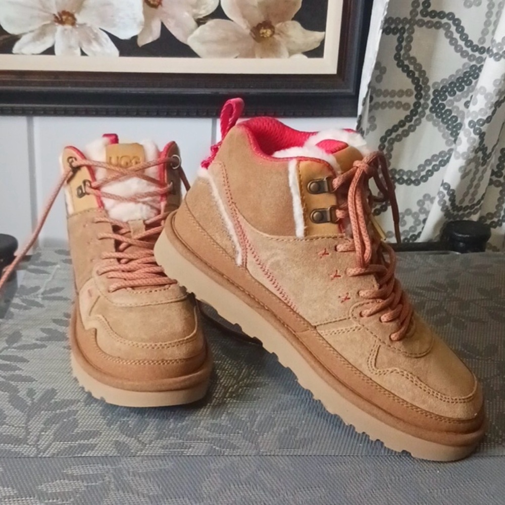 UGG Brown Suede boots with Pink Highland HI Heritage - Picture 4 of 6
